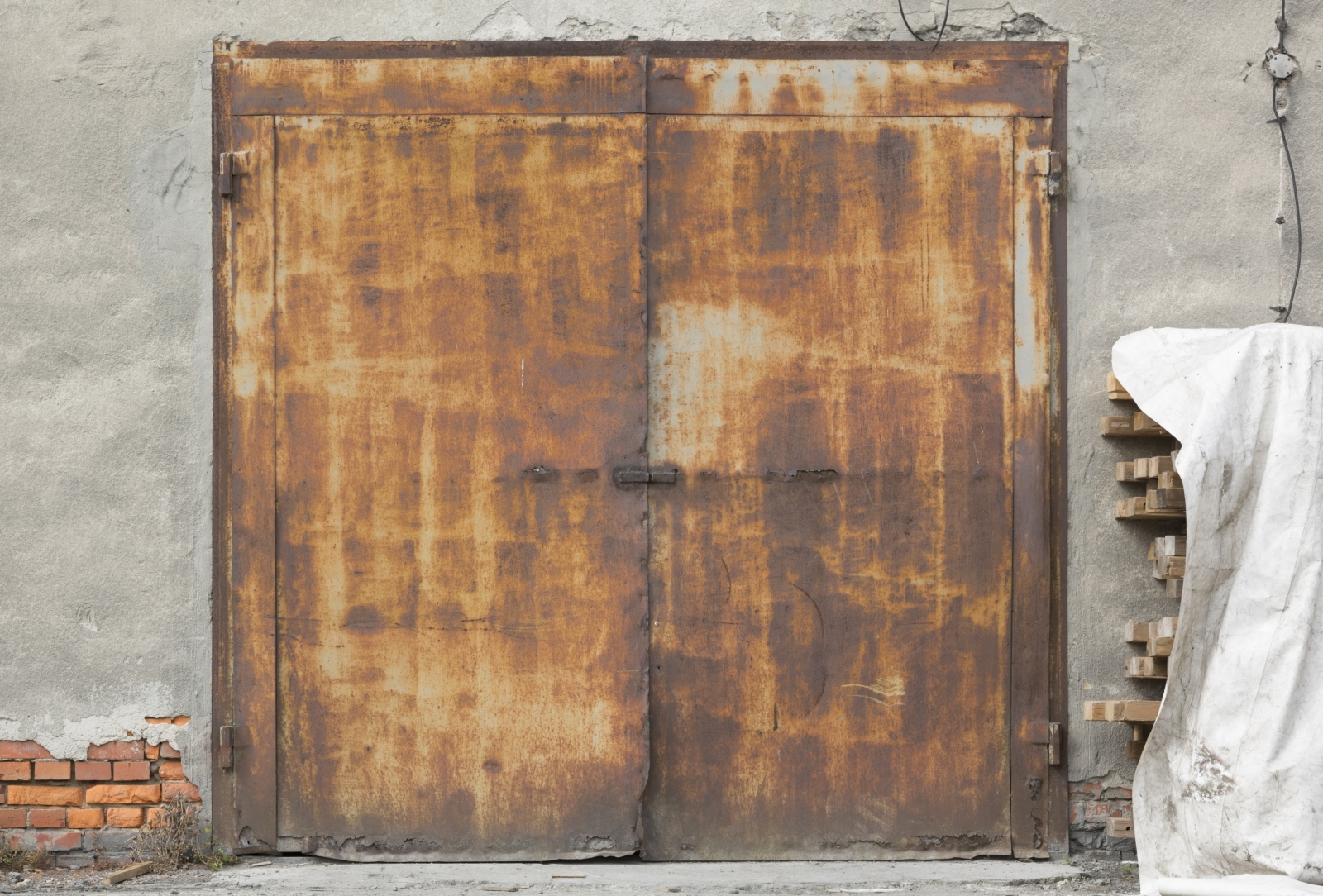 Sheet metal double door rust фото 27